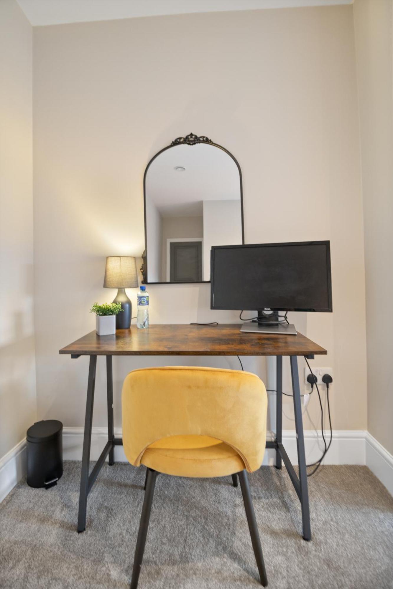 Whiskawaystays - Victoria House - Apartment 6 Worcester Eksteriør bilde