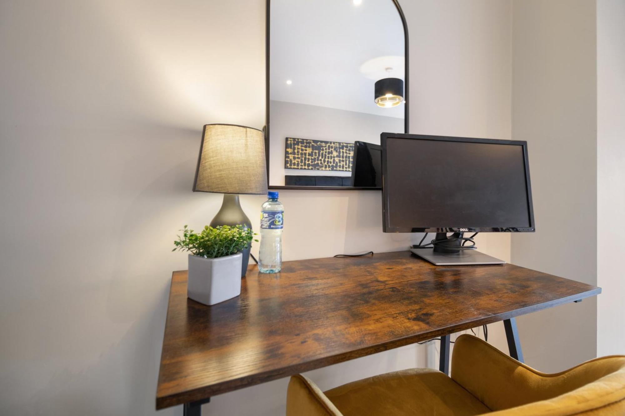 Whiskawaystays - Victoria House - Apartment 6 Worcester Eksteriør bilde