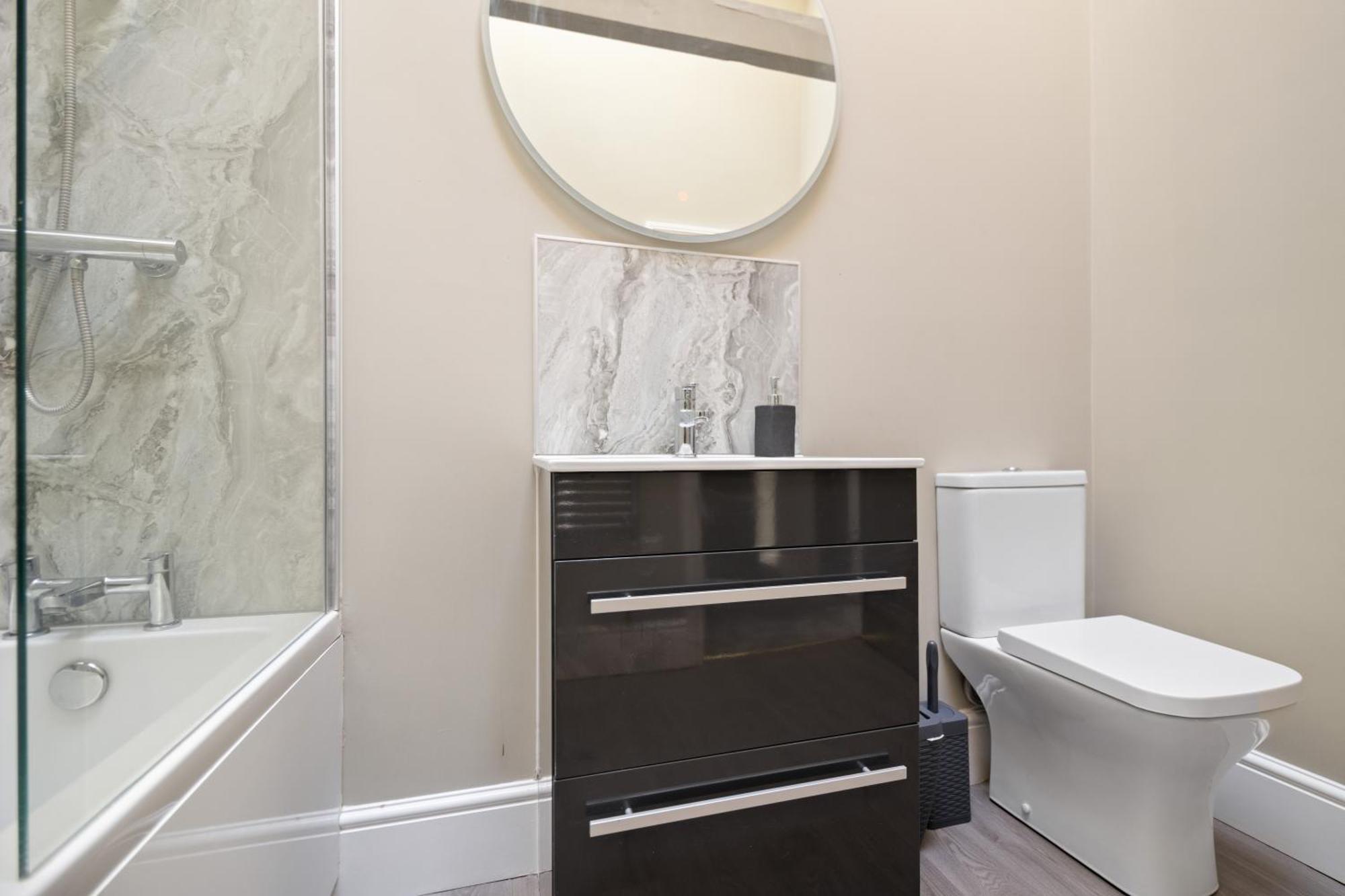 Whiskawaystays - Victoria House - Apartment 6 Worcester Eksteriør bilde